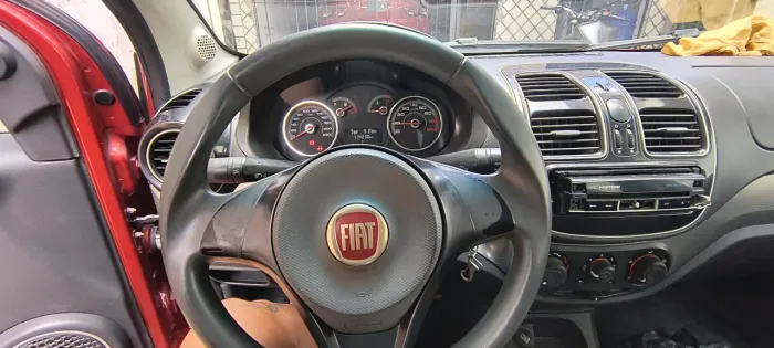 Fiat Grand Siena Attrac. 1.4 EVO F.flex 8V 2013