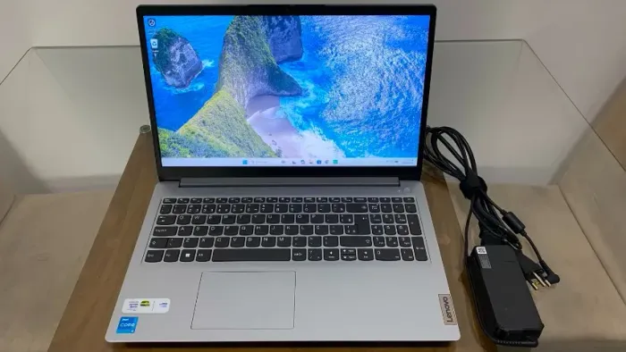 Notebook Lenovo IdeaPad 1 15IAU7