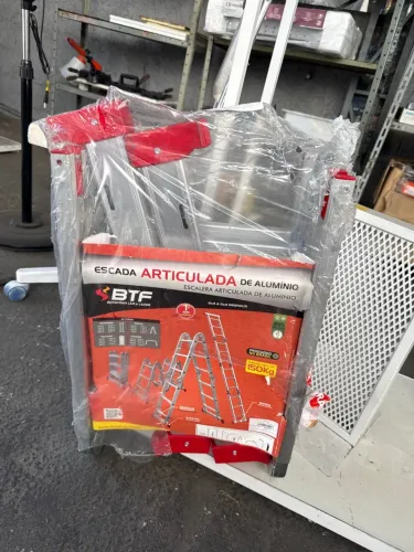 Escada articulada até 150kg nova