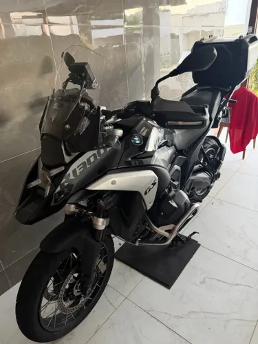 1300 GS triple Black