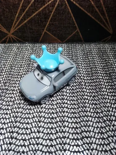 Carro coleção mcqueen Darla Vanderson