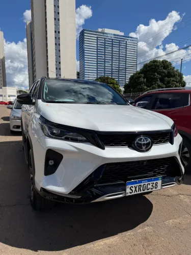 Toyota Hilux SW4 SRX Plat. 4X4 2.8 TB Die. Aut. 2026