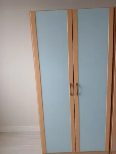 Guarda-roupas / roupeiro de 2 portas - Tenho 3 unidades
