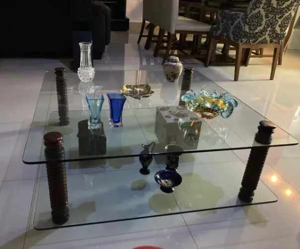 Mesa de centro de vidro quadrada 1x1m