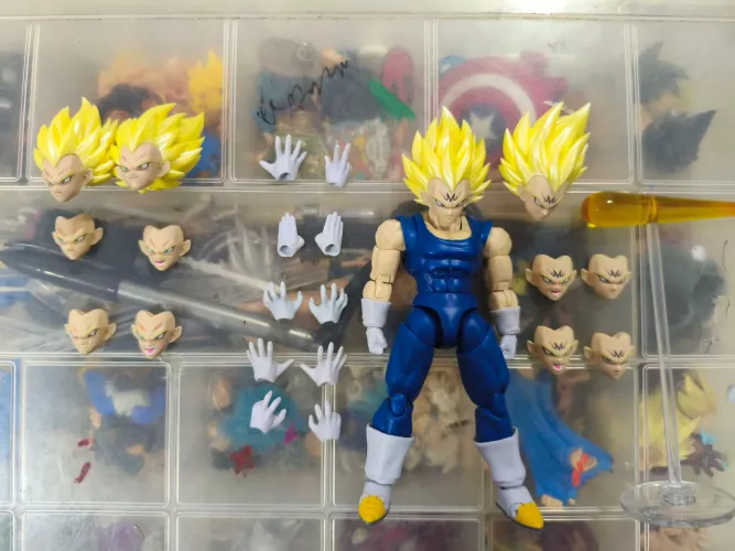 Majin Vegeta Black Hole toys