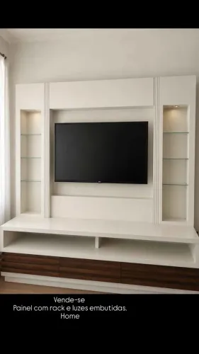 Rack com painel luzes embutidas