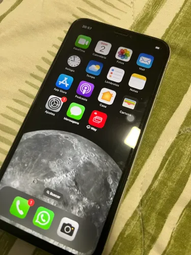 iPhone XR retirado de peças