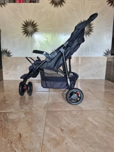 Carrinho de bebê cosco Kids de 0 a 15kg
