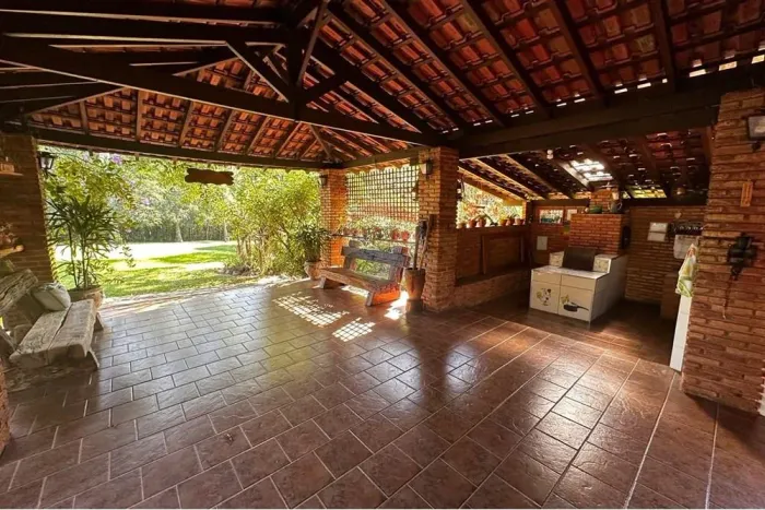 CHÁCARA COM 3 DORMITÓRIOS, 1 SUÍTE, PISCINA, ÁREA GOURMET COMPLETA