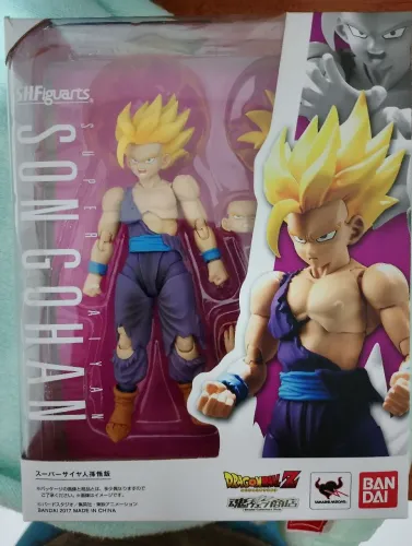 SH Figuarts Gohan Super Saiyajin (BANDAI)