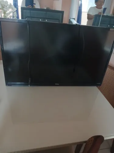 Tvs 32 polegadas e 14 polegadas