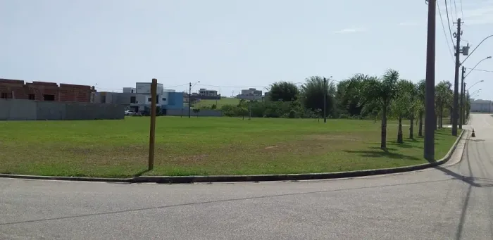 Lote Plano 520 m² - Alphaville Costa do Sol 1 - Localização Privilegiada