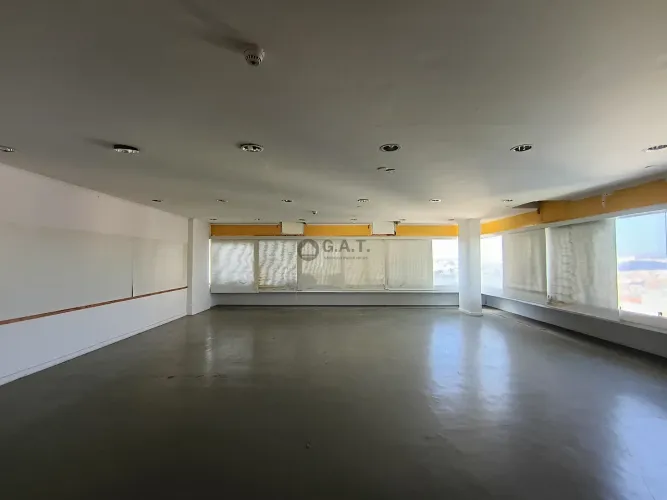 Sala Comercial em Condomínio para Locação em Sorocaba-SP - Centro - 2 Salas, 2 Banheiros,