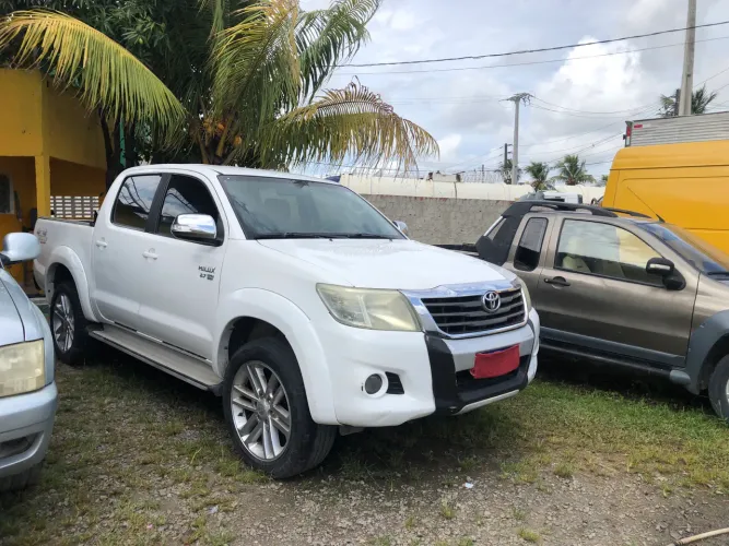 Toyota Hilux CD SRV 4X4 2.7 Flex 16V Aut. 2013