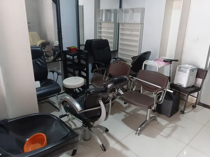 Vendo móveis de salão pode ser separado