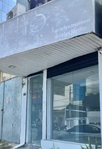 ALUGO PRÉDIO PARA FINS COMERCIAIS - 400M² - DOIS PAVIMENTOS