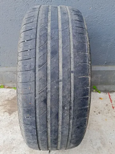 Pneu 235/60 R16
