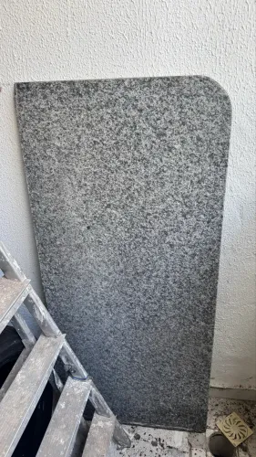 Granito Bancada / Divisória 1,20 x 55