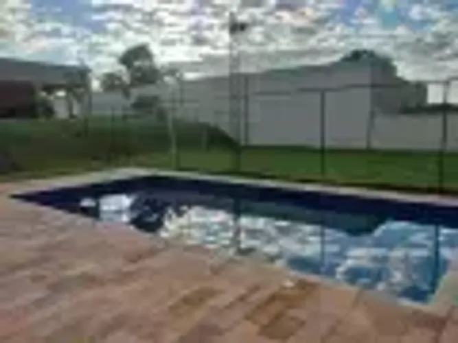 Excelente casa no Condomínio Vale do Ouro
