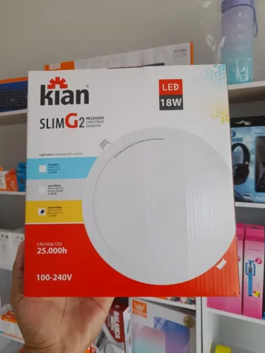 Painel de LED de embutir redondo Slim G2 marca Kian, com 18W de potência e tensão bivolt