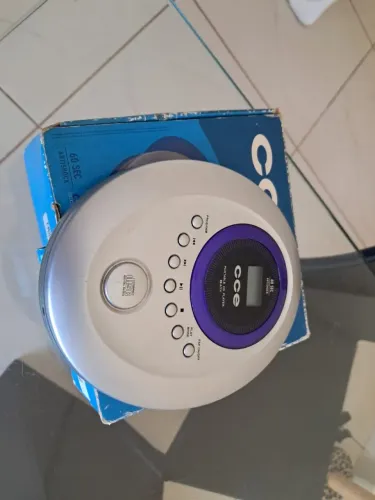 CD PLAYER PORTÁTIL