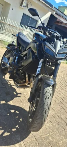 YAMAHA MT09 