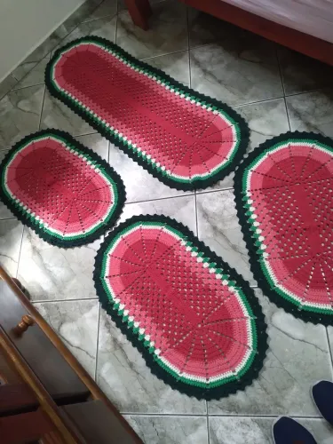 Jogo de tapete de Crochê melancia.queima de estoque.