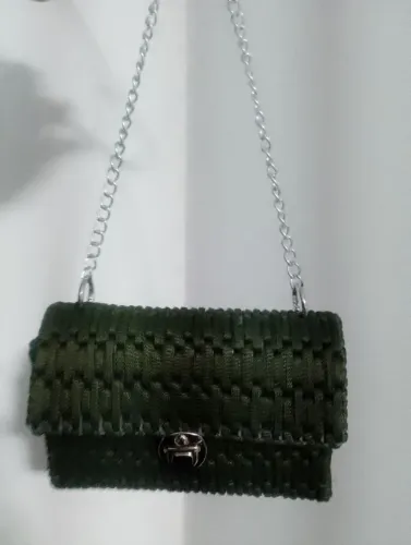 Bolsa Artesanal em Tela Plástica com Fio Náutico