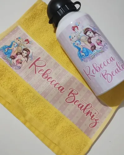 Kit Squeeze e toalhinhas personalizadas?
