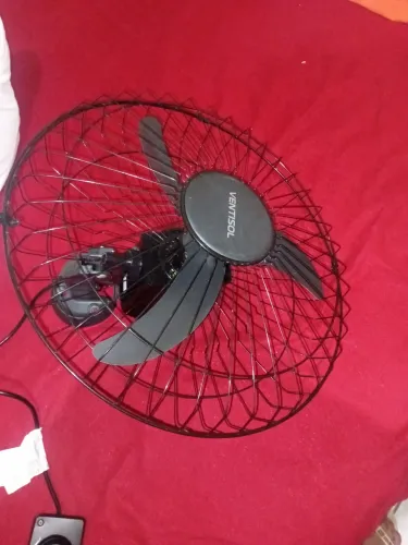 Ventilador em boas condições Ventilador novo