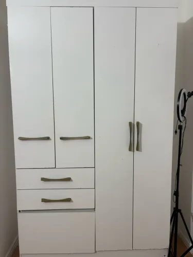 Vendo Guarda-Roupa de Solteiro