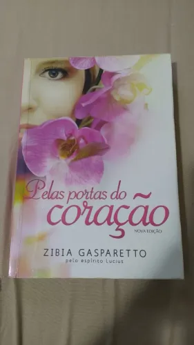 Livro Pelas portas do coração