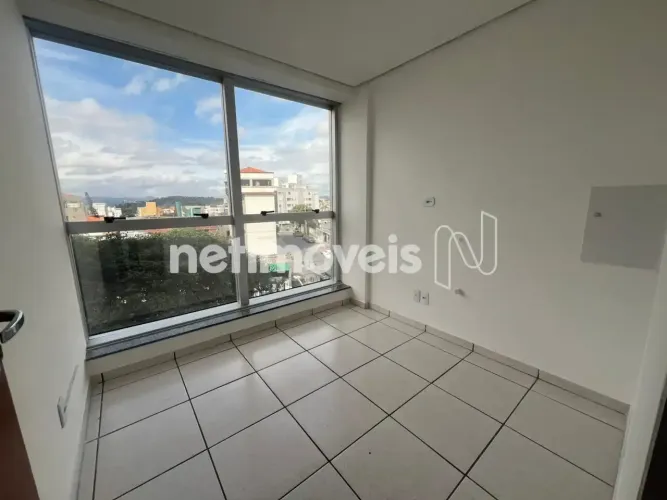 Sala Comercial em Localização Estratégica | Ideal para Escritório ou Consultório