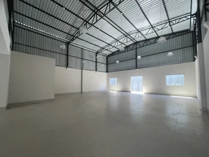 Salão Comercial Disponível para Locação  Avenida Rio de Janeiro