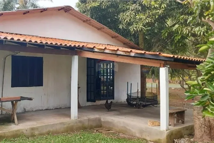 Sítio de Luxo em Cachoeirinha: 3000m² + Piscina e lago