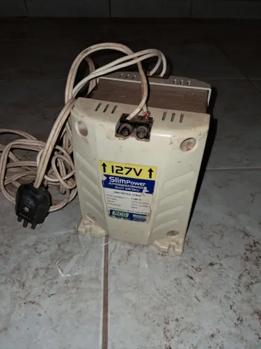 Vendo transformar de energia 110 para 220 ou vise versão pouco tempo de uso