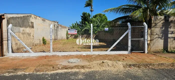 Terreno disponível para venda no bairro Presidente Roosevelt em Uberlândia MG