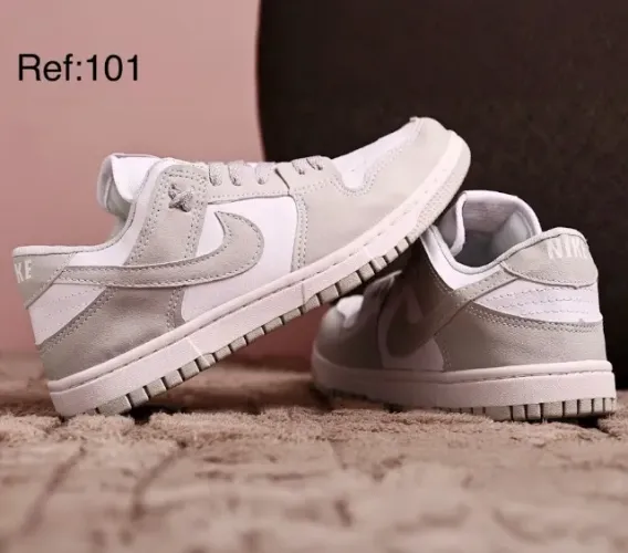 Nike Dunk white cinza