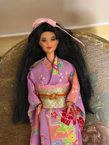 Barbie Japonesa 1995 Dolls of the World Mattel Vintage Kira DOTW