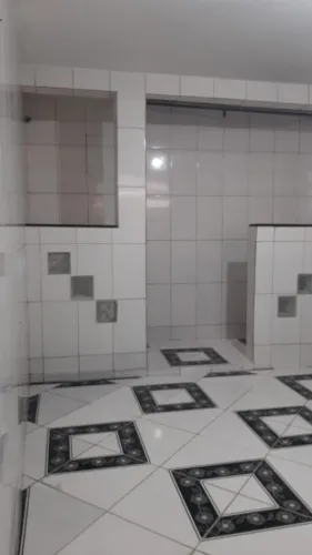 Alugo casa para Moça universitária Maria Ortiz 
