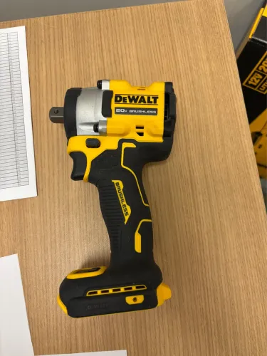 Parafusadeira de impacto dewalt 20v