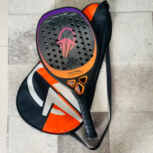 Vendo raquete de beach tennis seminova