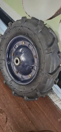 Pneu carro de mão