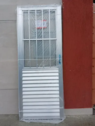 PORTA SOCIAL DE ALUMÍNIO