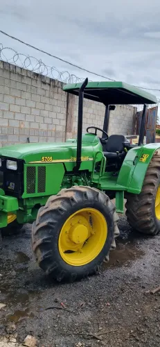 Trator John deere 5705, ano 2010 4x4 3.500 H