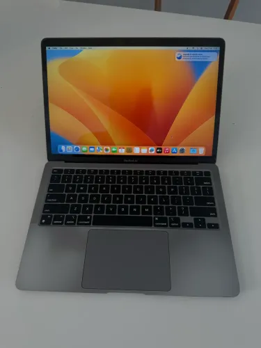 MacBook Air M1 2020 (A2337) - 8GB / 256GB - pouco usado 