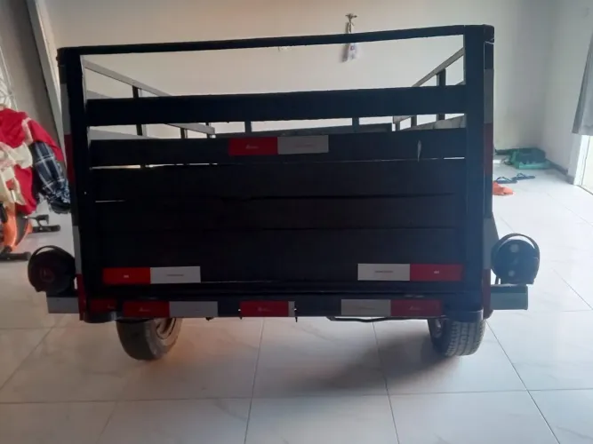 Vendo esse reboque em excelente estado