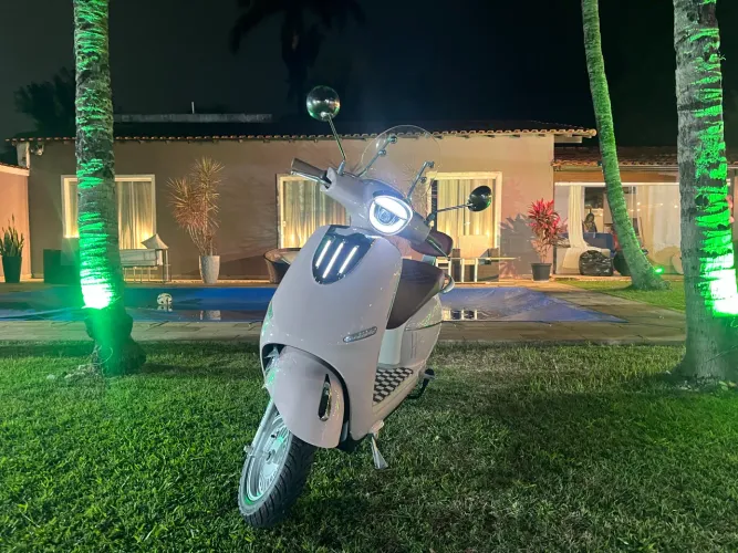Scooter elétrica vespa retrô 100% elétrica