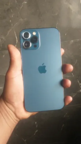 iPhone 12 Pro Max azul