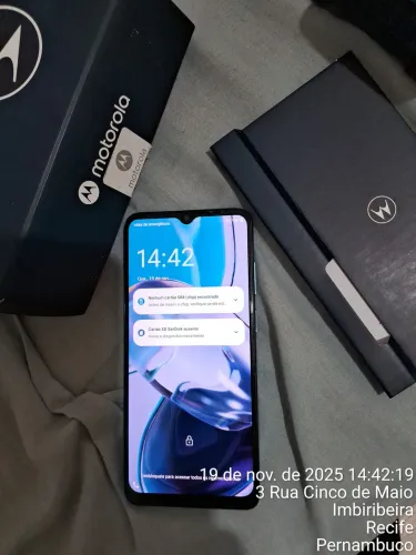 VENDE-SE Celular; Motorola E22 Semi Novo, C/Película.